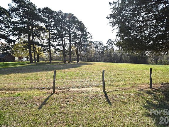 3rd image of 2 Upper Spencer Mountain Rd