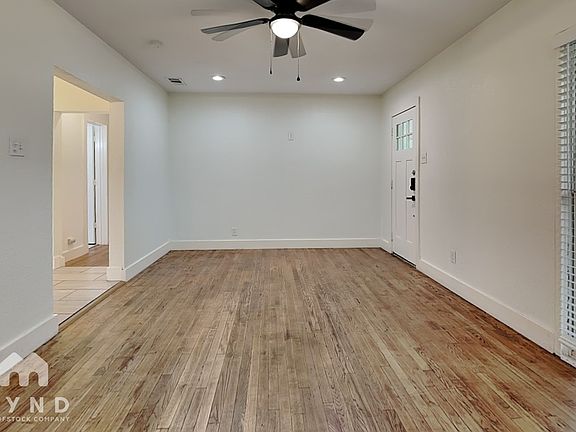 3rd image of 2302 S Polk St