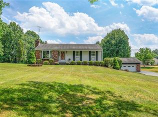 68 Gasper Rd, Grove City, PA 16127