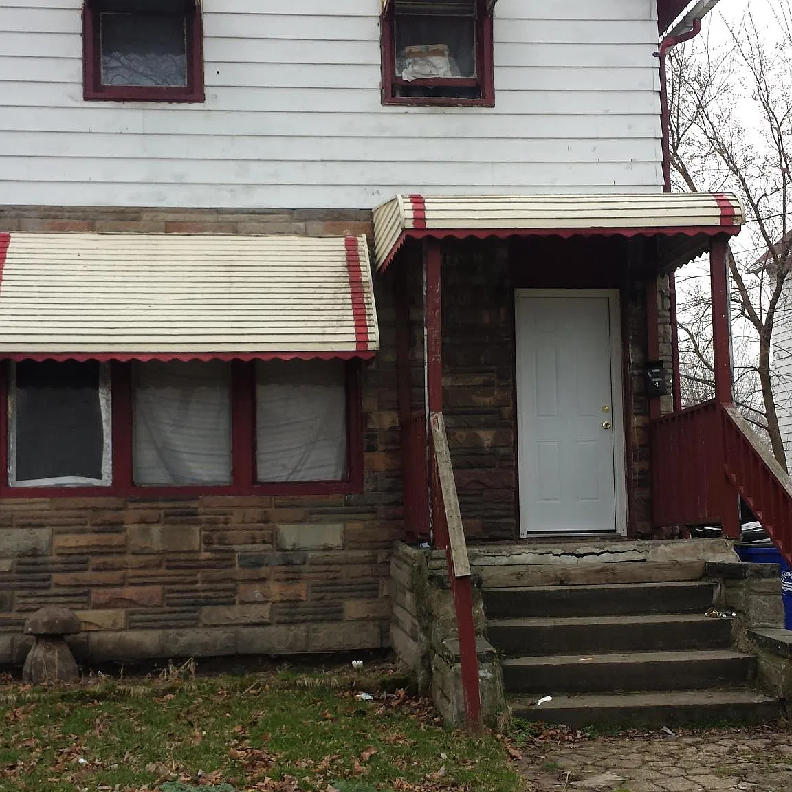 3 bed, 1300 sqft, $995 — Photo 1