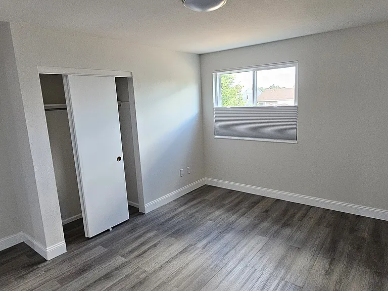 Upper Level Bed 2