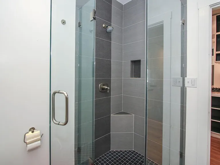 2403 Hillside Ave — Photo 28