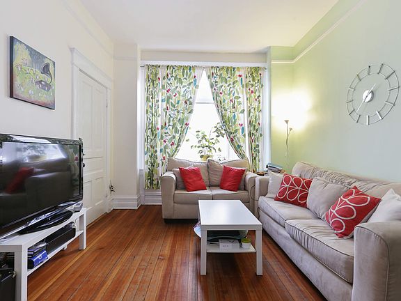 Living Room Unit 1