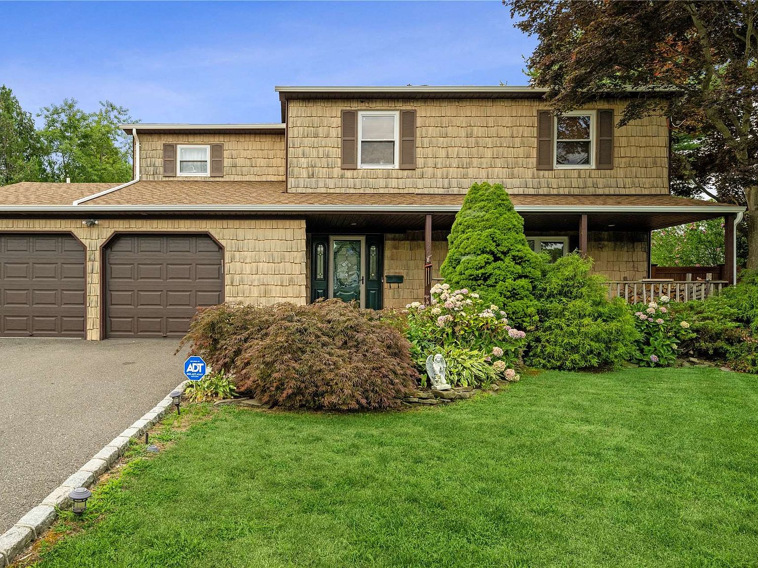 129 Loop Dr, Sayville, NY 11782 Zillow