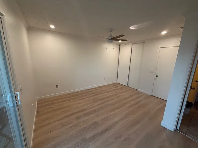 2 bed, 1.5 bath, 1008 sqft, $1,995 — Photo 4
