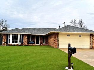 1020 Canterbury Rd, Enid, OK 73703