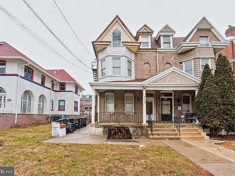 1117 W Main St #D1 — Photo 2