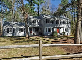 4 Whitcomb Dr, Simsbury, CT 06070