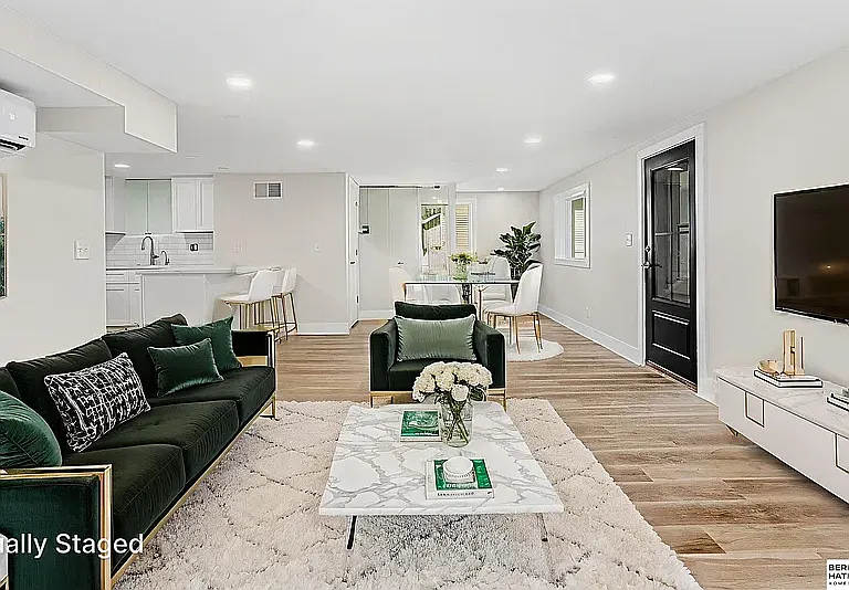 2040 Platteview Dr — Photo 2
