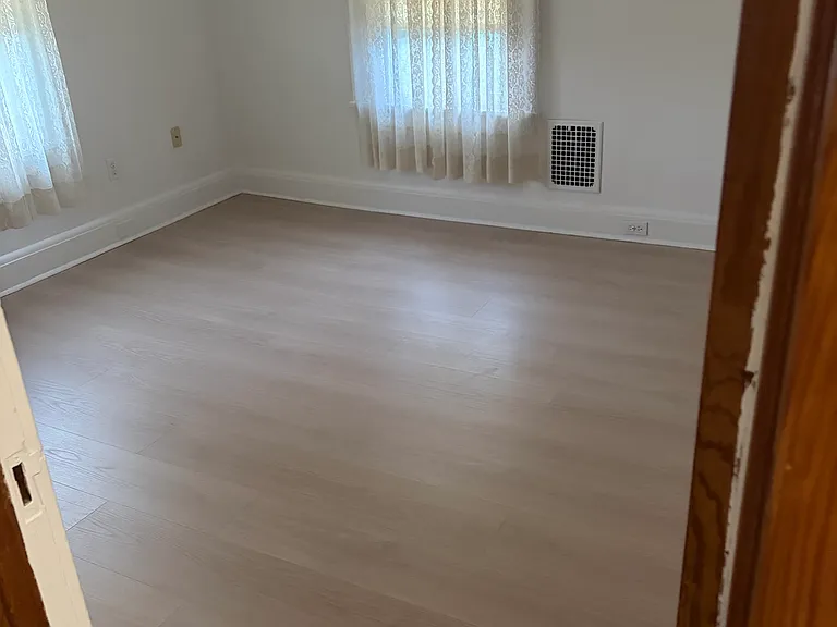 22 Verona Pl — Photo 3