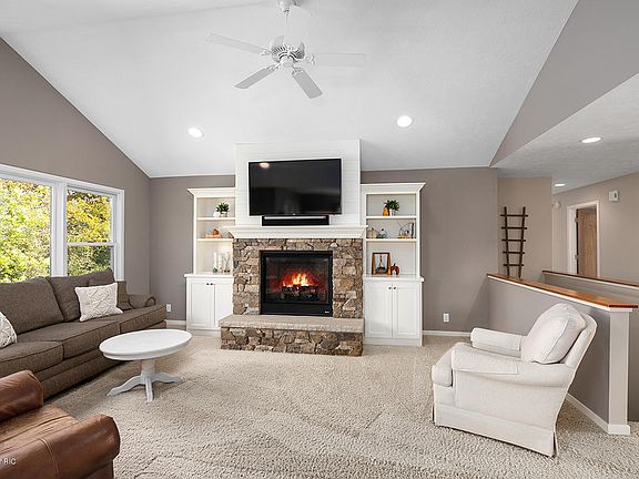 5th image of 6945 Esker Dr