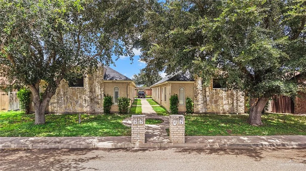 2 bed, 2.0 bath, 4612 sqft, $950 — Photo 1