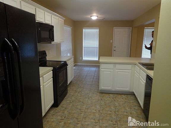 4th image of 1118 Andover Dr