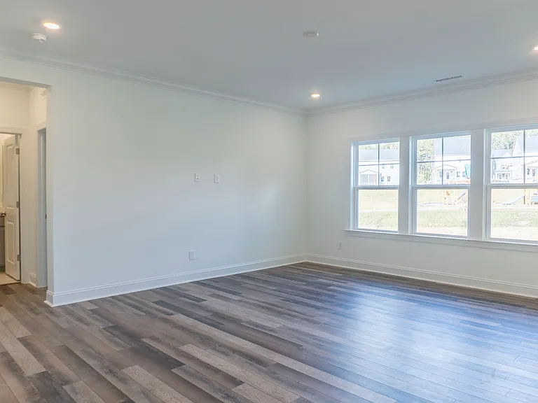 725 Hardin Hill Ln — Photo 7