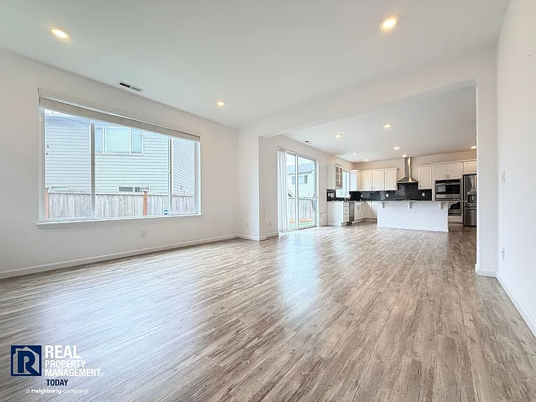 15329 SE 278th St — Photo 9
