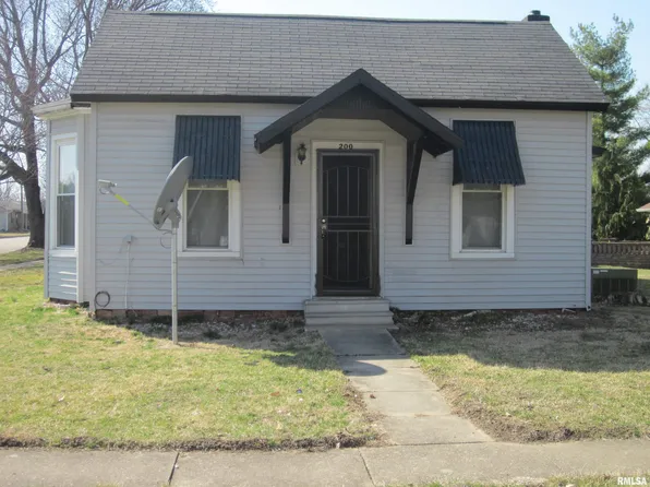 200 N Logan St, Mason City, IL 62664