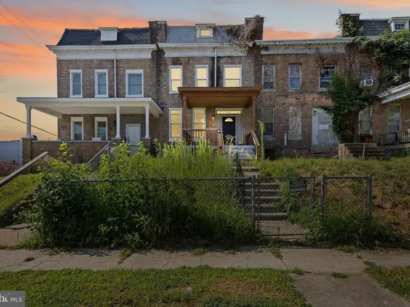 3003 Clifton Ave, Baltimore, MD 21216