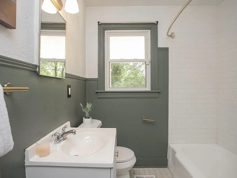 919 Fairwin Ave — Photo 10