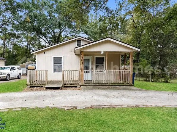 1421 26th Ave N, Bessemer, AL 35023