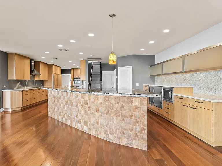 3 Isla Bahia Dr — Photo 4