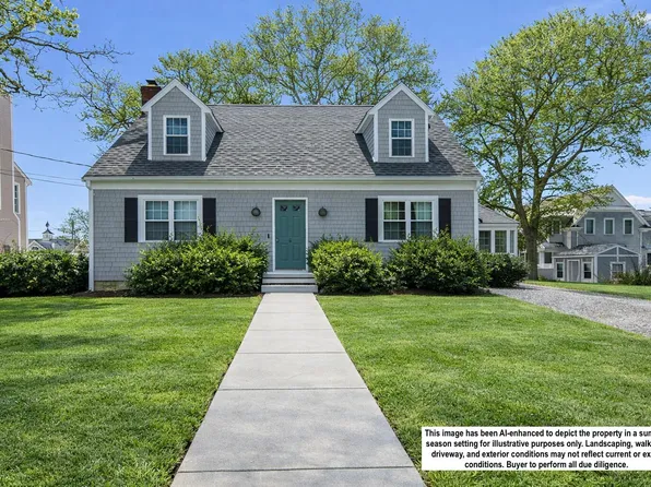 24 Montgomery Court, Falmouth, MA 02540