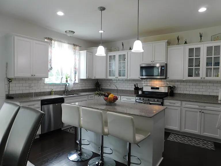 4446 Christina Dr — Photo 6