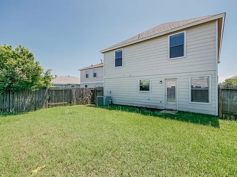 20730 Dickinson Manor Ln — Photo 15