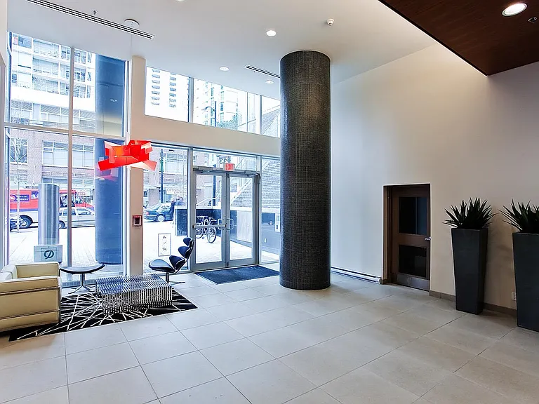 233 Robson St #306 — Photo 13
