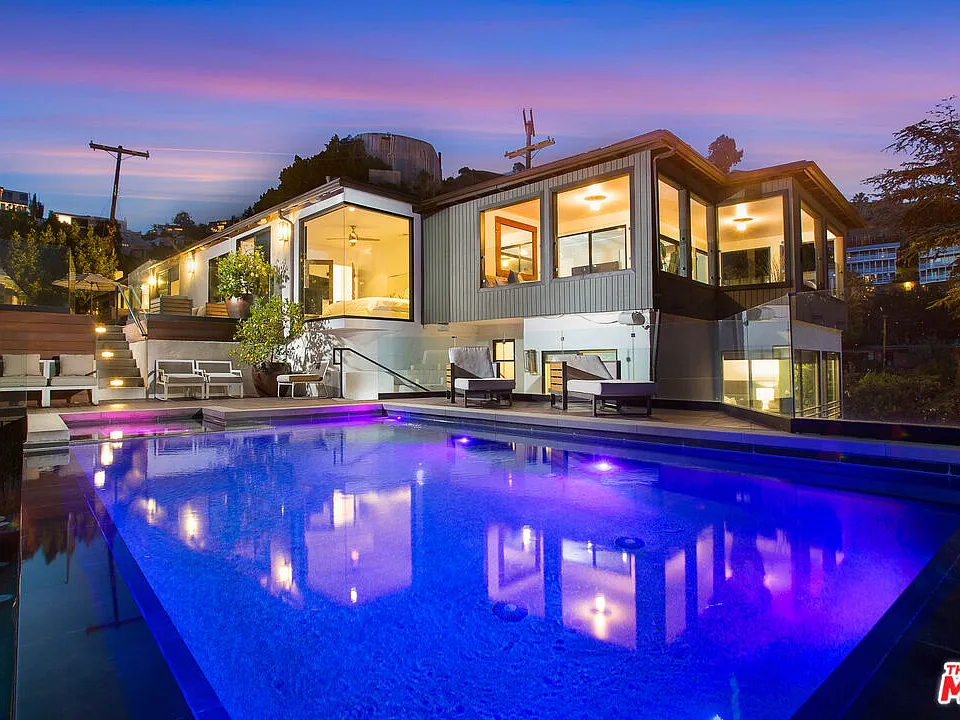 1733 Sunset Plaza Dr