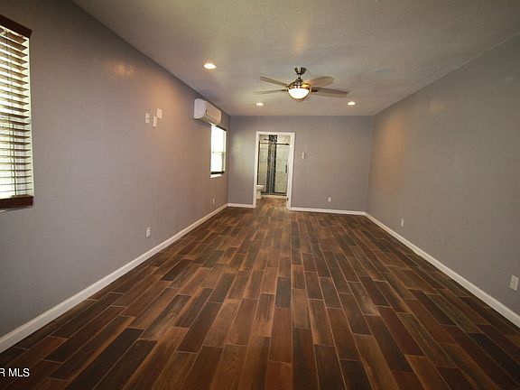 2nd image of 125 Miller Cir