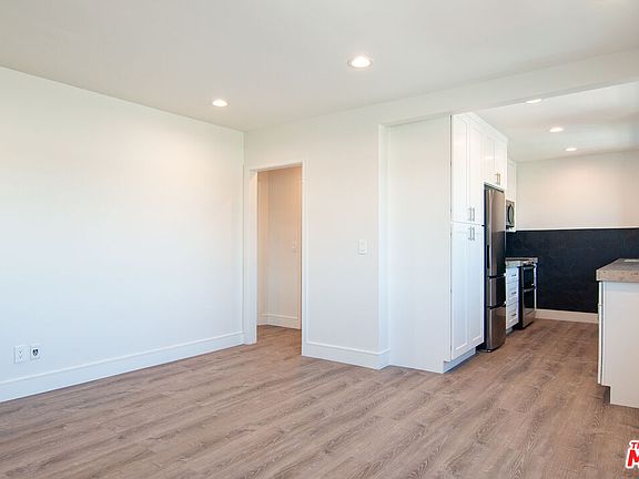 2nd image of 1310 W Valencia Dr #13101306-5