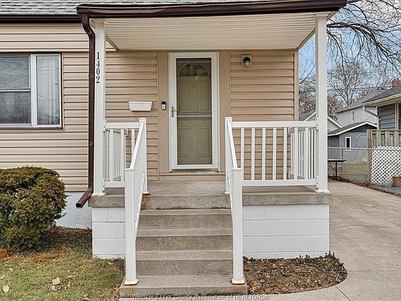 4th image of 1402 Arthur Rd