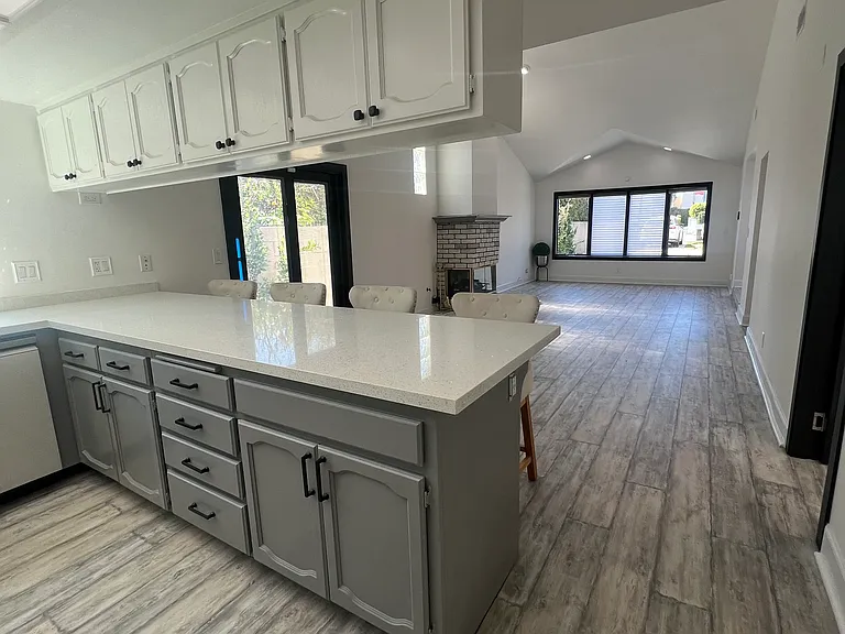 18828 Jersey Ave #1/2 — Photo 11