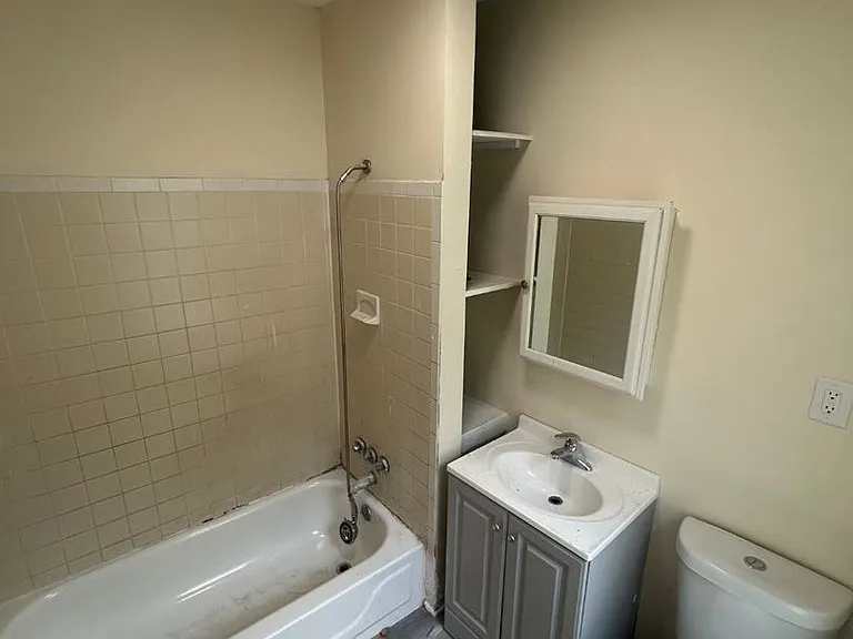 5115 Old York Rd — Photo 5