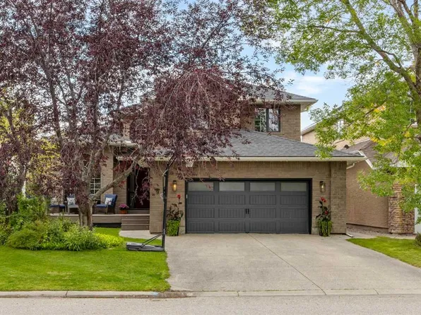 9 E Sunset Way SE, Calgary, AB T2X 3H6