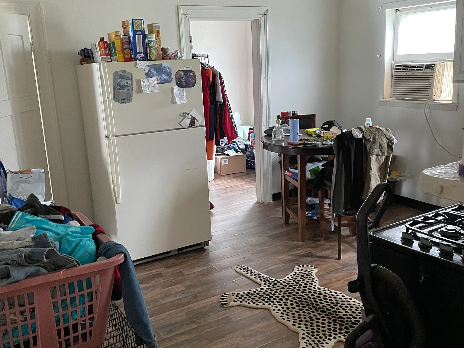 2 bed, 1000 sqft, $1,600 — Photo 1