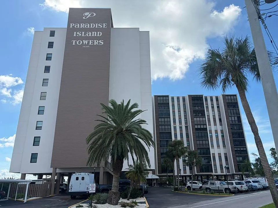 10355 Paradise Blvd #109