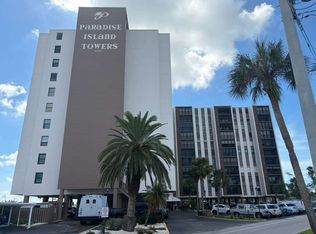 10355 Paradise Blvd APT 109, Treasure Island, FL 33706