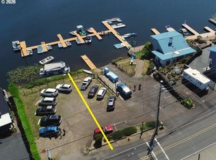 4040 NE West Devils Lake Rd, Lincoln City, OR 97367