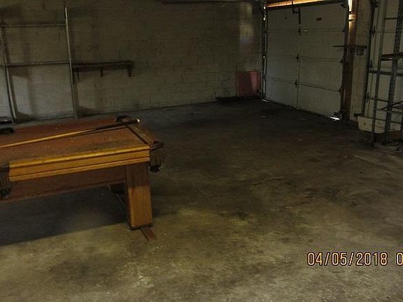 4th image of 1225 Powers Ave