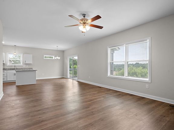 5th image of 799 Banister Dr