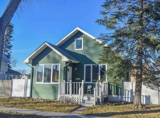 602 N 4th St, Grand Forks, ND 58203