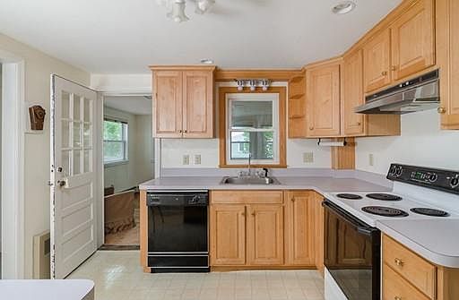 4th image of 25 John Quincy Ln