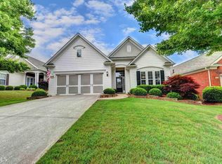 6021 Falling Water Ln, Hoschton, GA 30548