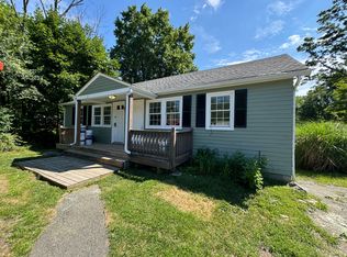690 State Route 32 APT 2, Wallkill, NY 12589