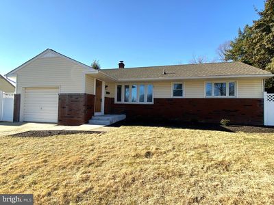 15 Malibu Dr, Magnolia, NJ, 08049