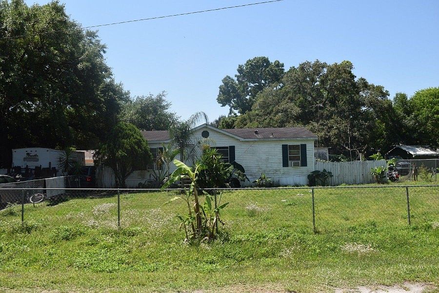 1st image of 110 2nd Ter W