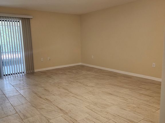 4th image of 2110 Wightman Ave