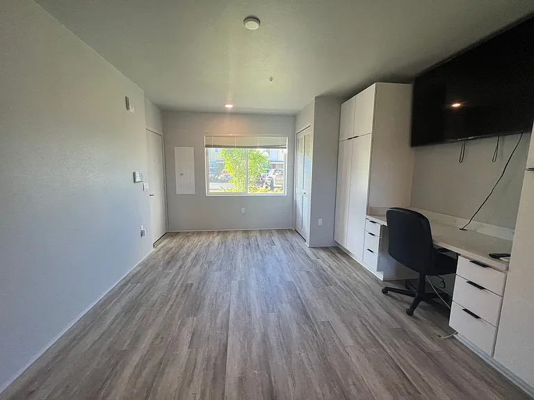 91-3575 Kamolehonua St #1405 — Photo 4