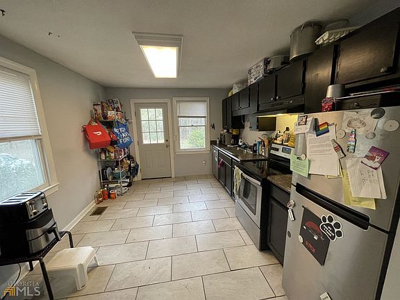 4th image of 555 Oak Wood Dr